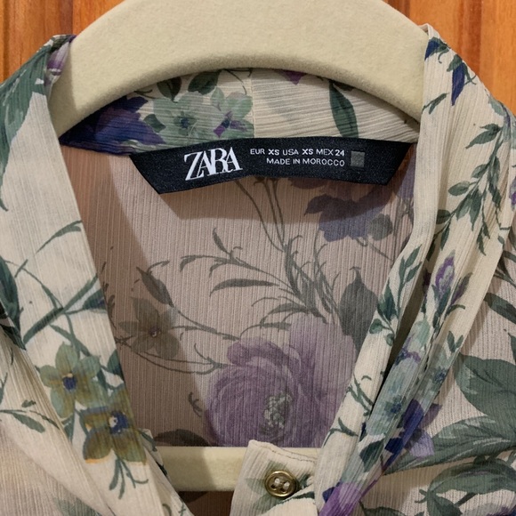 Zara floral blouse - Picture 3 of 3